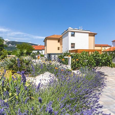 Vila Iris Baska Экстерьер фото