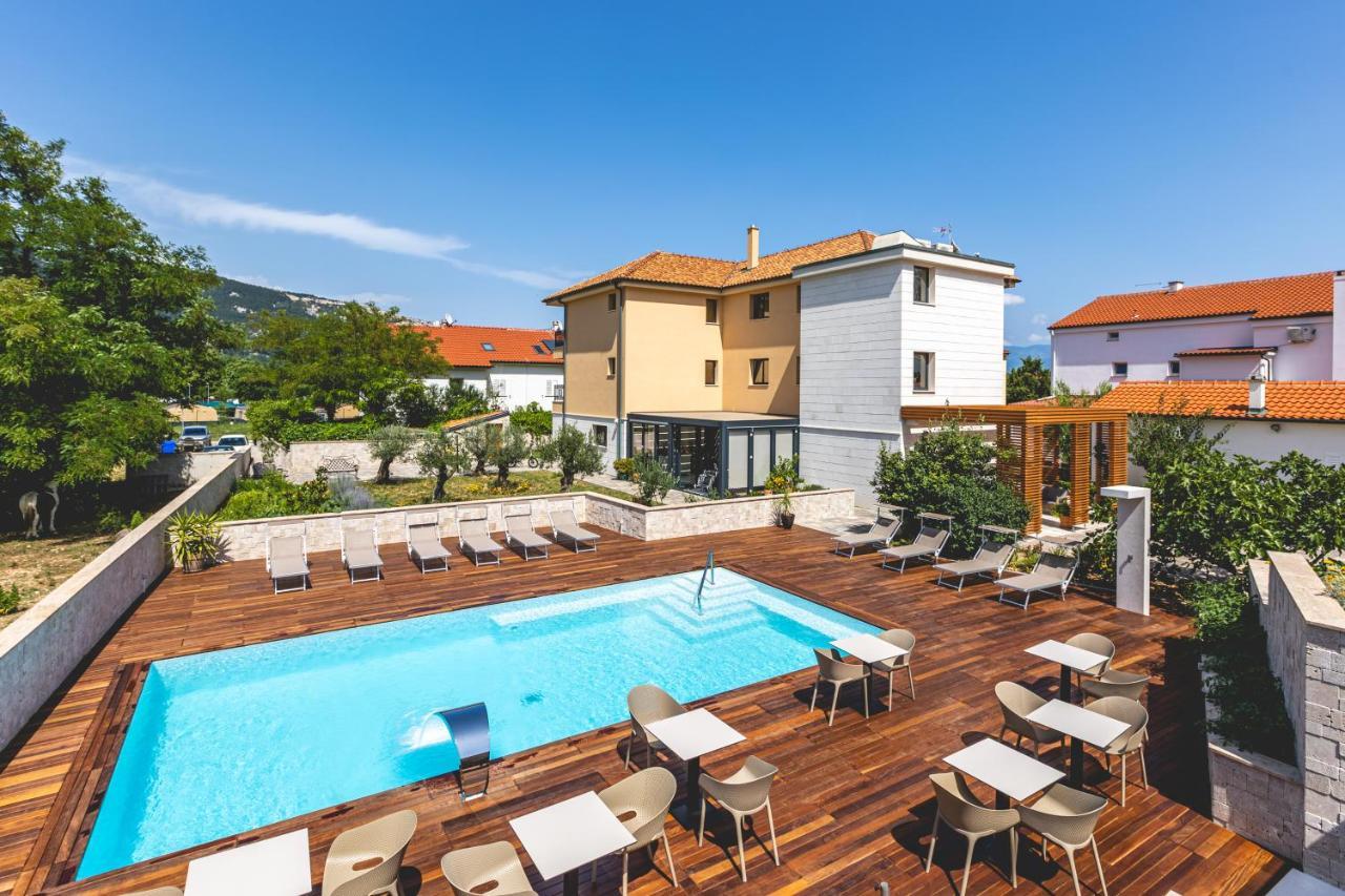 Vila Iris Baska Экстерьер фото